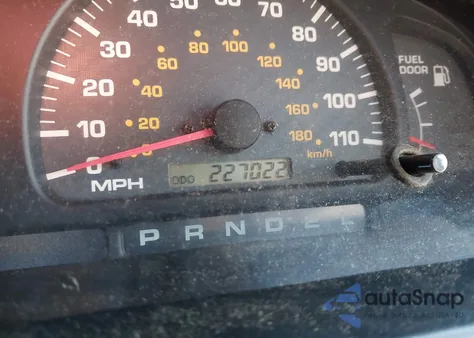 2000 Toyota 4Runner Sr5 V6 z USA, uszkodzony, nr VIN JT3HN86R5Y0275713